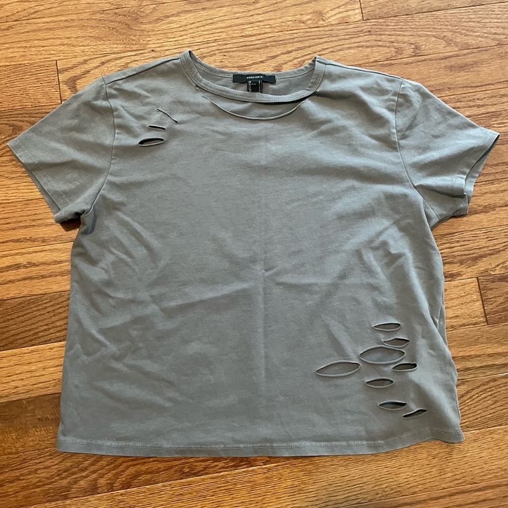 Forever 21 grey fashion ripped short sleeve crop Top size Small